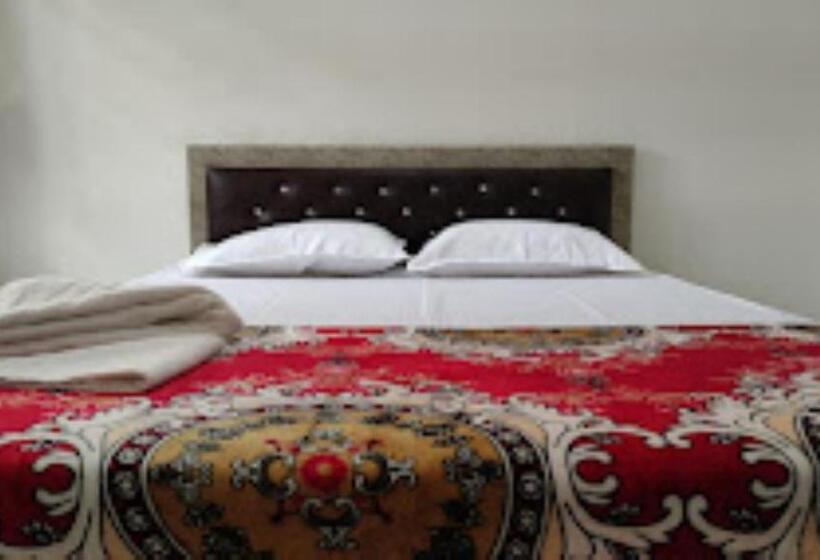 בית מלון כפרי The White Lotus, Patna