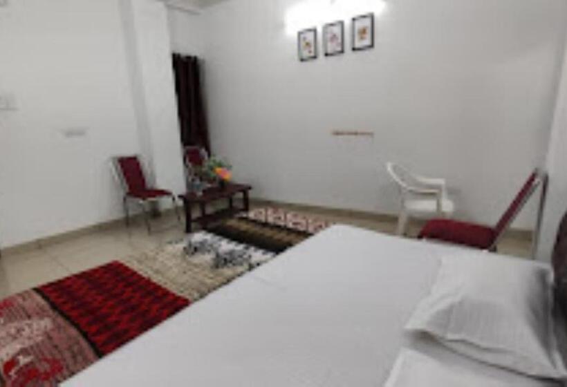 בית מלון כפרי The White Lotus, Patna