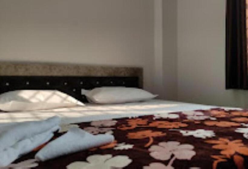 בית מלון כפרי The White Lotus, Patna