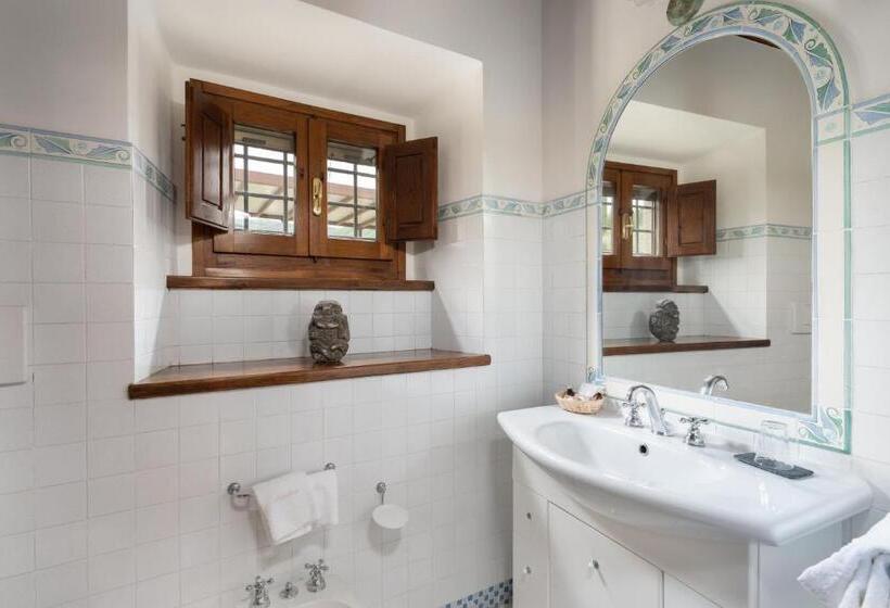 Отель Villa Castelluccio