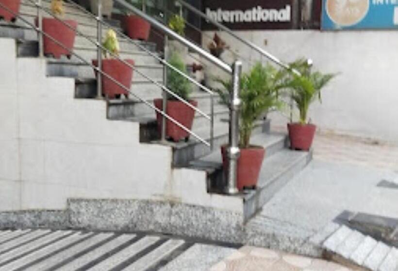 בית מלון כפרי Vinayak International