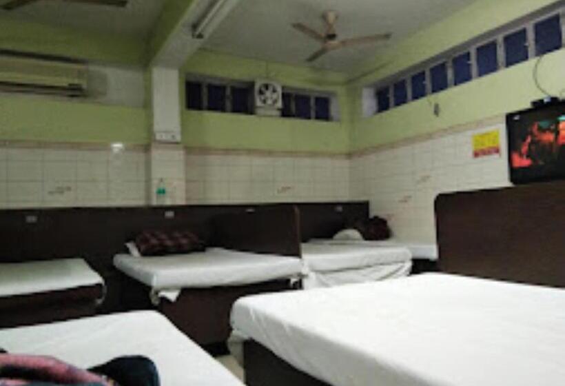 בית מלון כפרי Vrindavan Patna Bihar