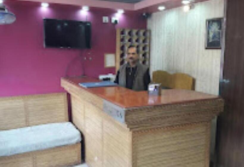 בית מלון כפרי Vrindavan Patna Bihar