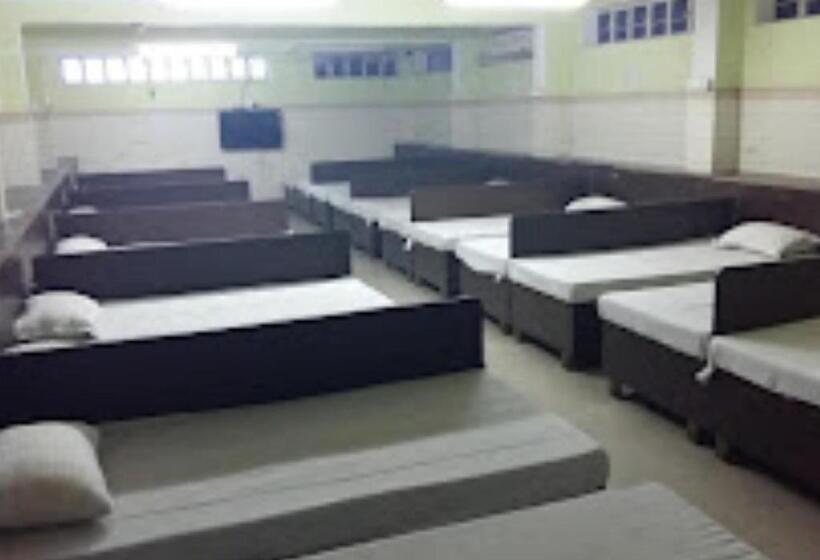 בית מלון כפרי Vrindavan Patna Bihar