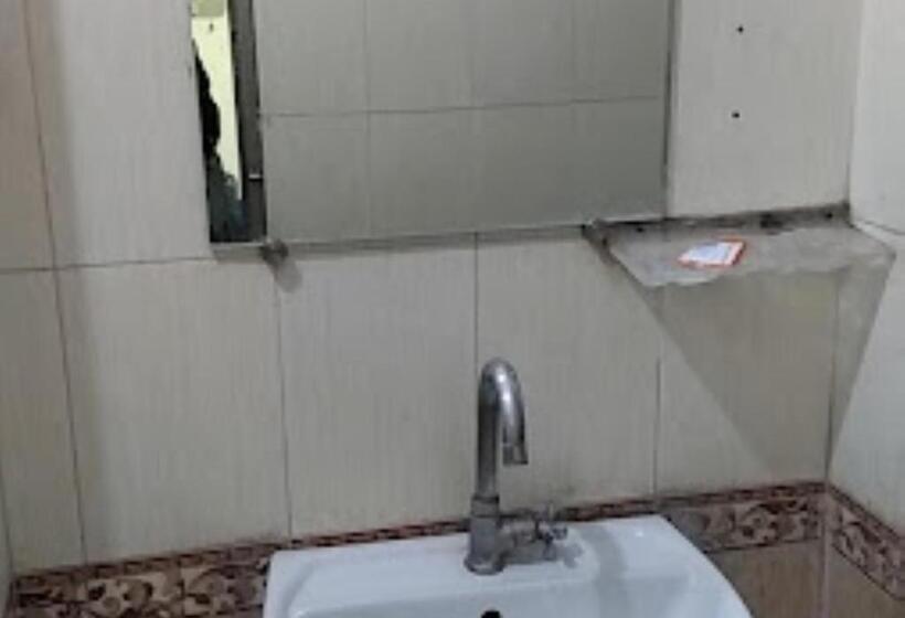 בית מלון כפרי Vrindavan Patna Bihar