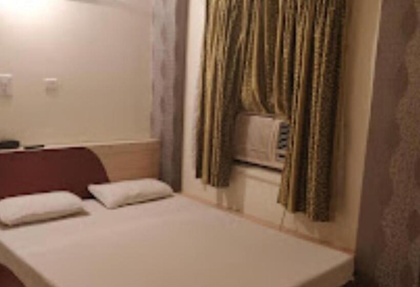 בית מלון כפרי Vrindavan Patna Bihar