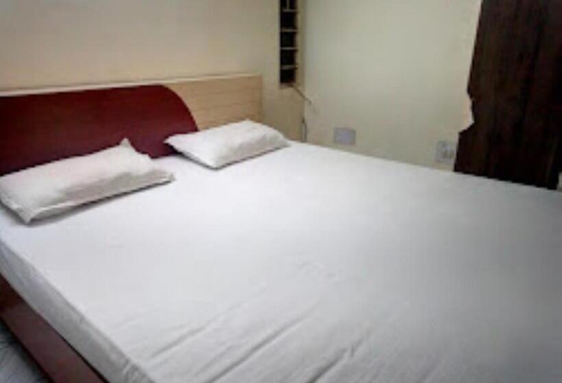 בית מלון כפרי Vrindavan Patna Bihar