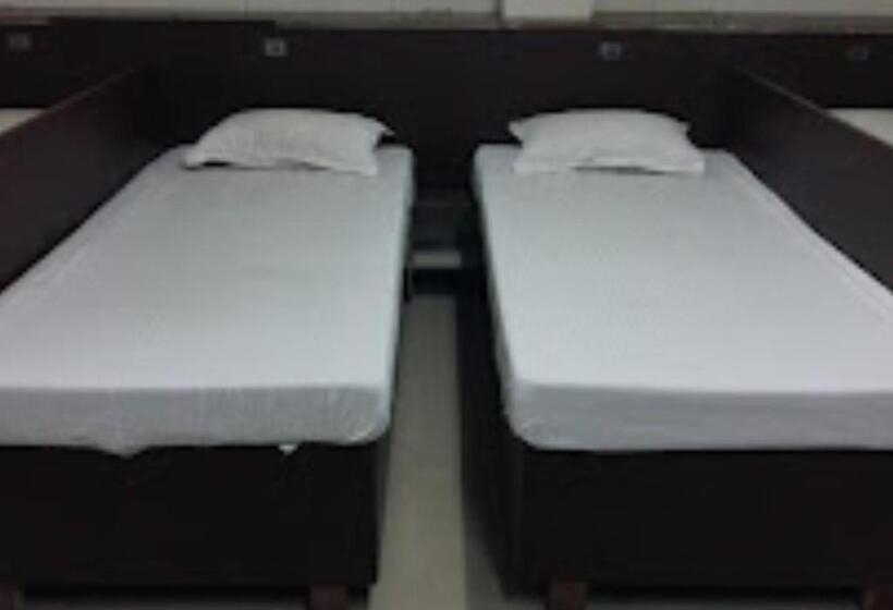 בית מלון כפרי Vrindavan Patna Bihar