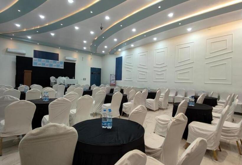 Hotel Wabi Sabi Resort, Igatpuri