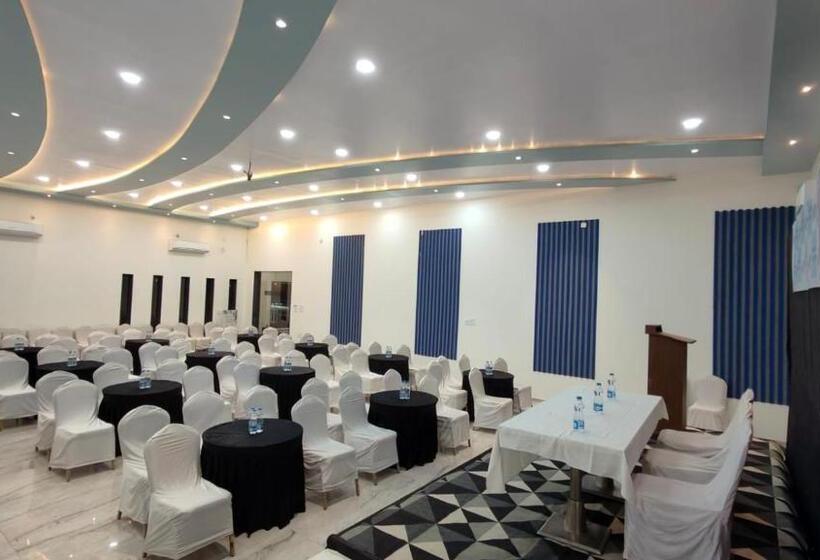 Hotel Wabi Sabi Resort, Igatpuri