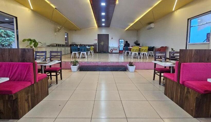 Hotel Wabi Sabi Resort, Igatpuri