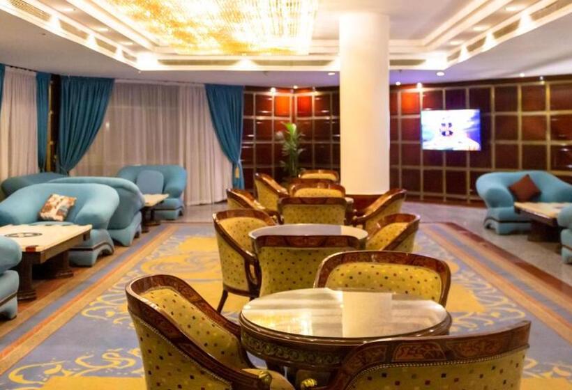 酒店 White Valley Palace