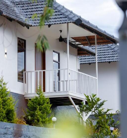 Le Serene Munnar Resorts & Spa