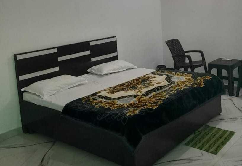 Oyo Hotel Green Vally