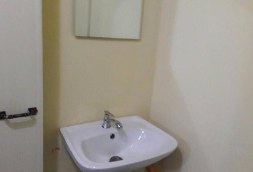 Pansiyon ทรัพย์ทอง การ์เด้น รีสอร์ท