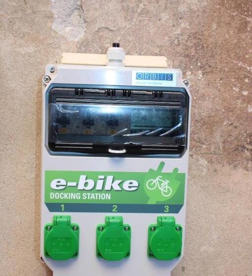 بنسيون Archivolto Del Teatro