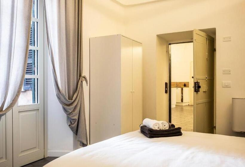 بنسيون Archivolto Del Teatro