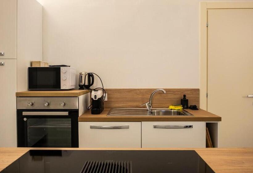 膳宿费 Archivolto Del Teatro