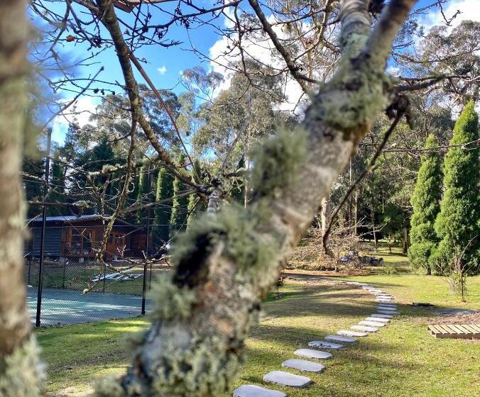 פנסיון Crabapple Cabin