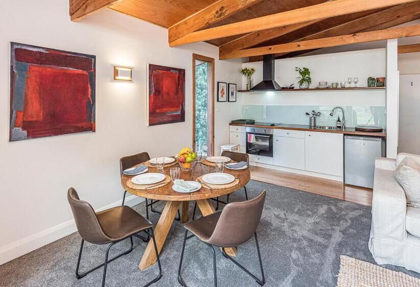 פנסיון Crabapple Cabin