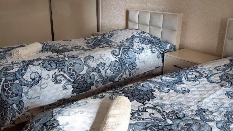 پانسیون Dadu S Gelati