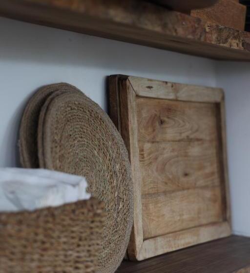 פנסיון Exstacy S Bathtub Rooms & Cafe