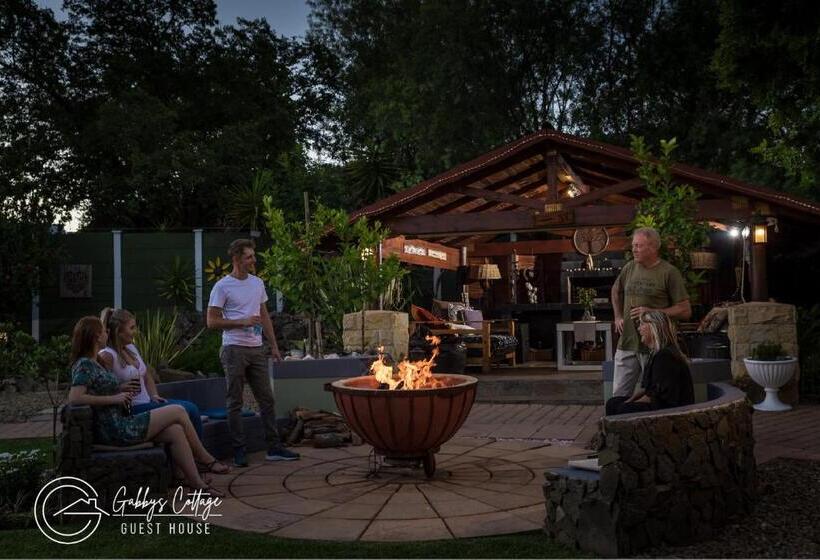 ペンション Gabbys Cottage Guesthouse