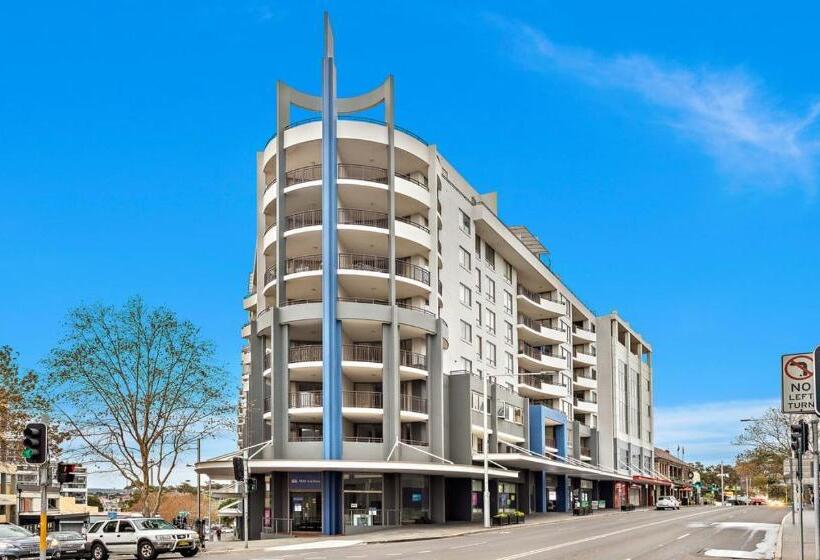 بنسيون It S Paradise Here, Private Room With Breakfast And 2 Cats