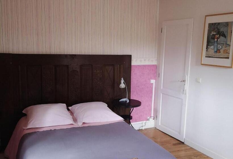 بنسيون Guestroom Saint André De Najac, 1 Pièce, 2 Personnes   Fr 1 601 449