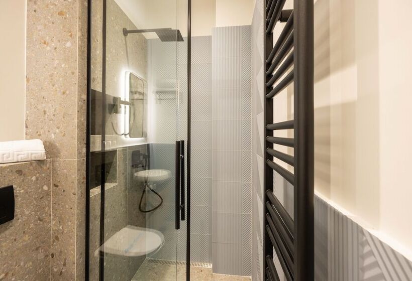 פנסיון Hop Inn Rooms & Suites