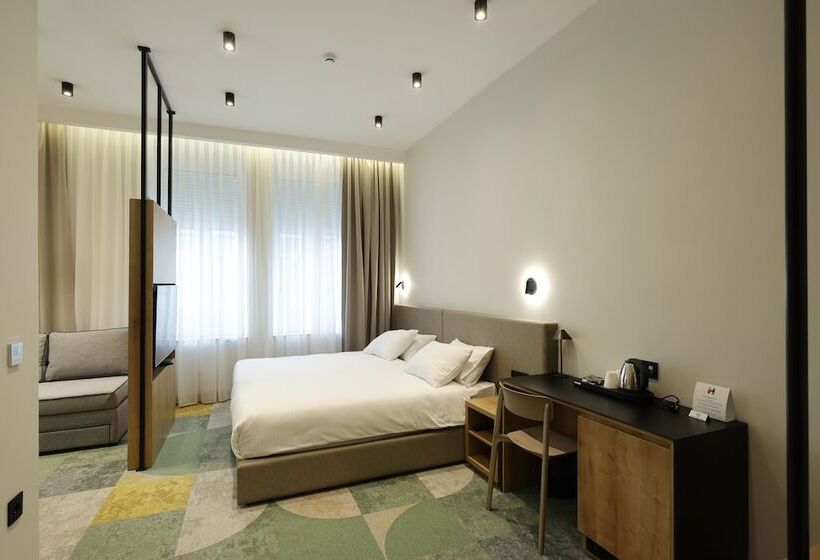 پانسیون Hop Inn Rooms & Suites