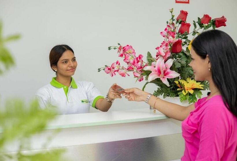 پانسیون Hostal Los Helechos Tarapoto