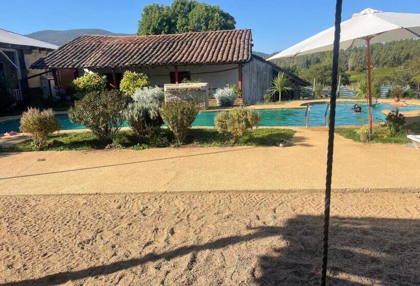 פנסיון Hostal Ninhue