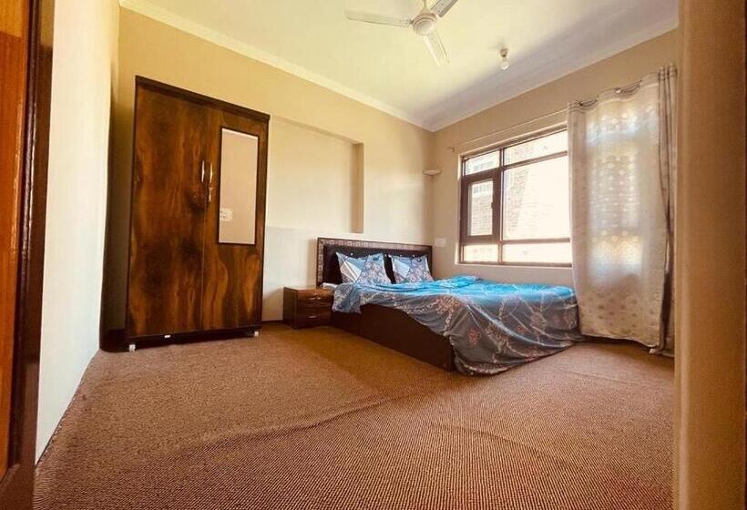 펜션 Oyo Home Al Amin Residency