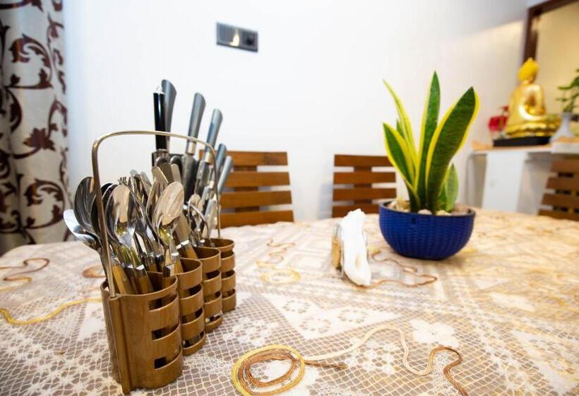 펜션 Pavan Apartments