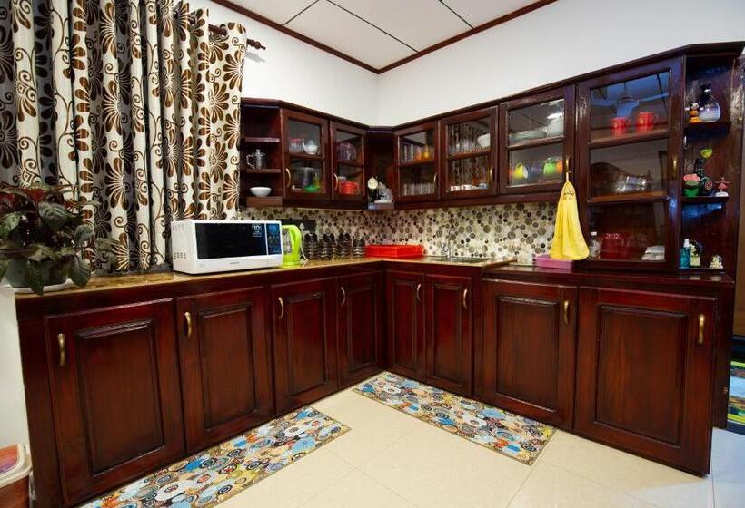 펜션 Pavan Apartments