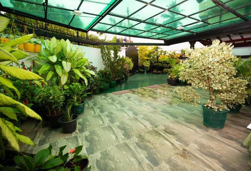 펜션 Pavan Apartments