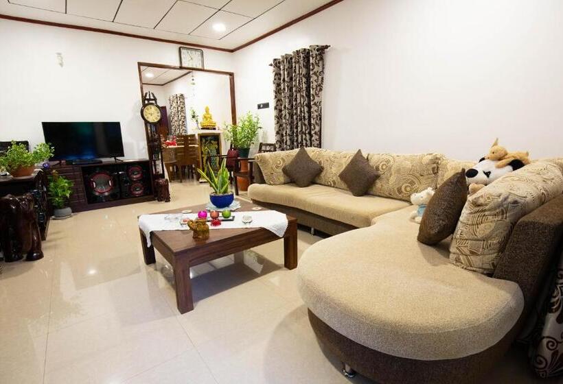 펜션 Pavan Apartments