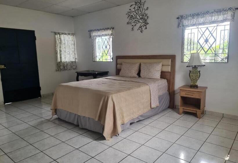 بنسيون Quinta San Juan, Lago De Coatepeque