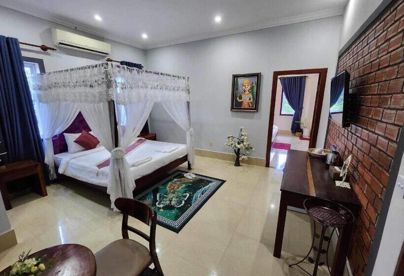 펜션 Red Palace Villa