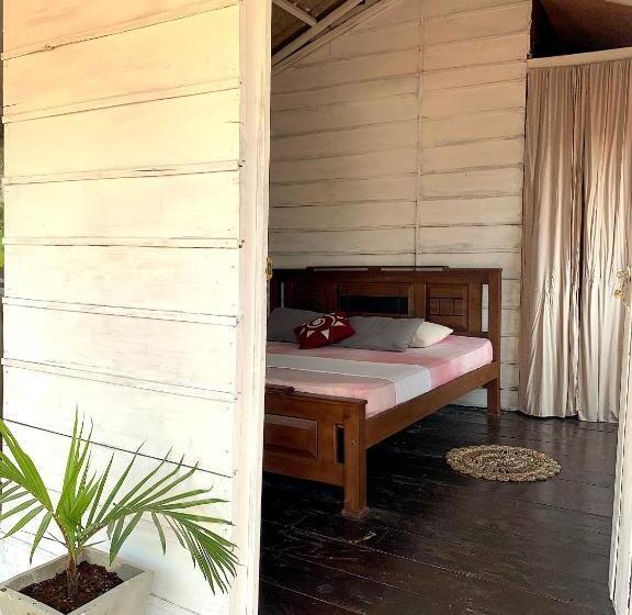 膳宿费 Salty Fish Mirissa