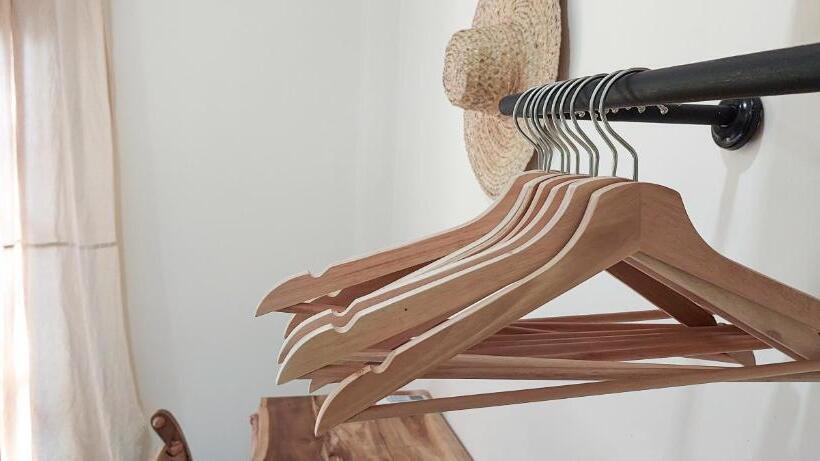 פנסיון The Native Weligama