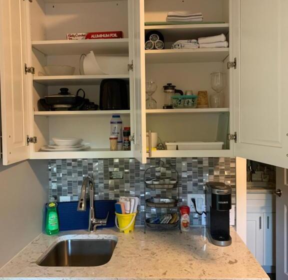 膳宿费 The Sand Box