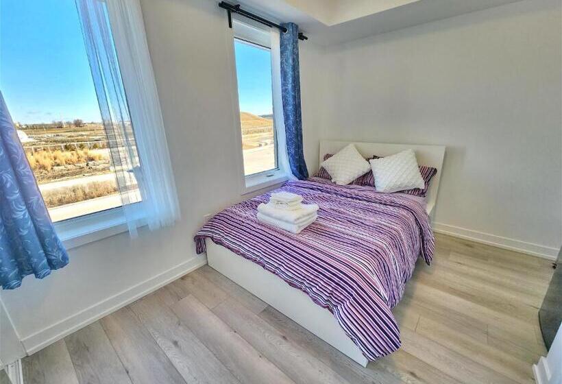 بنسيون Toronto Downtown Midtown North York Newly Built Modern Bright Room