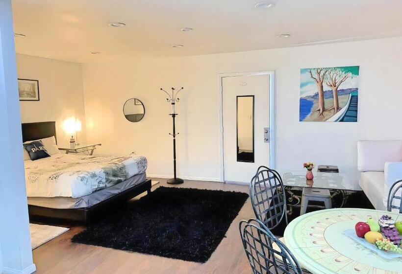 פנסיון Villa De Paris