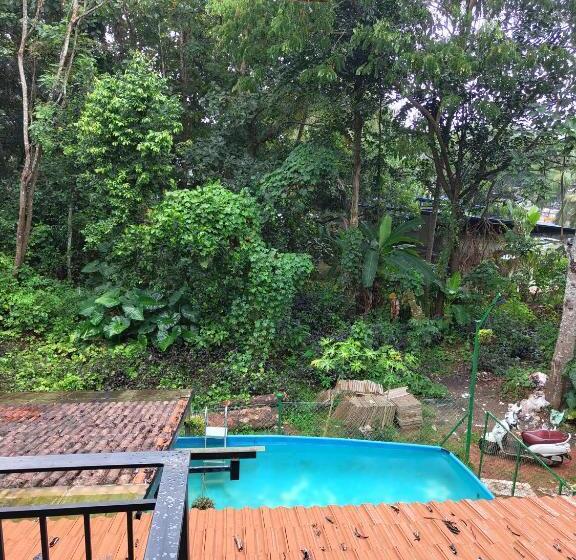 膳宿费 Water Front Family Resort