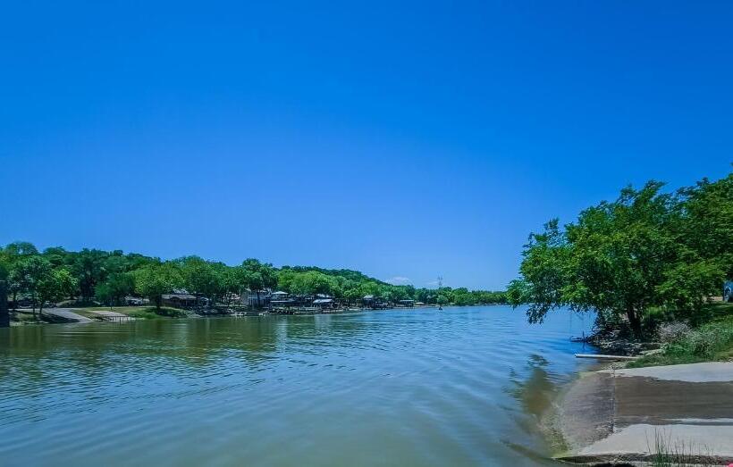 膳宿费 Waterfront Haven   Sleeps 19   Home Cinema   Dock   Weatherford Tx