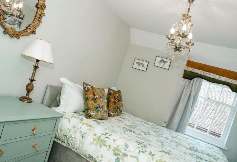 بنسيون Whispering Place In The Heart Of Bewdley