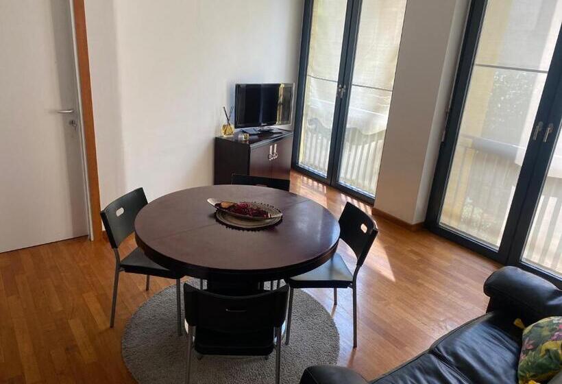 بنسيون Yellow House Guest House