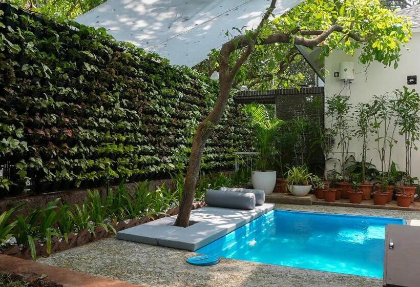 Lomakeskus Swimup   Suites With Private Pool , Vagator